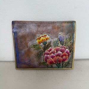 NEW Jane Yoo Leather Vintage Floral Women's Wallet 4.5”x4”